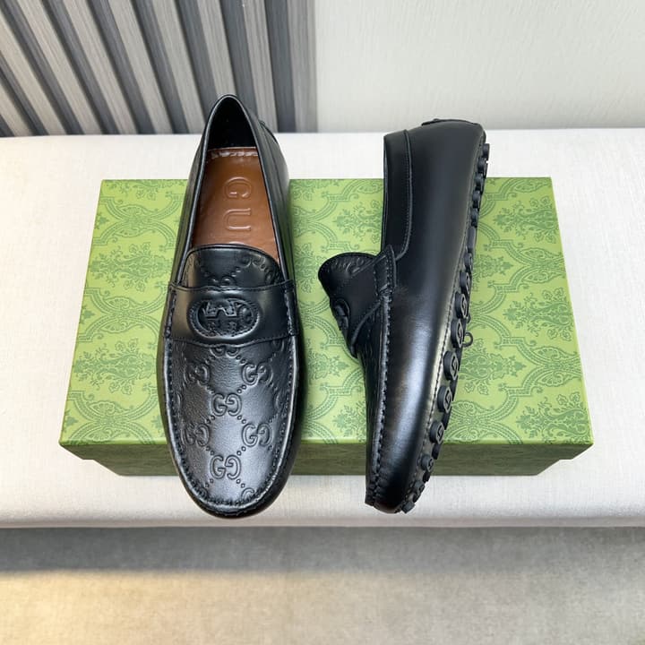 Gucci Premium Leather Loafers in Black Embossed Leather