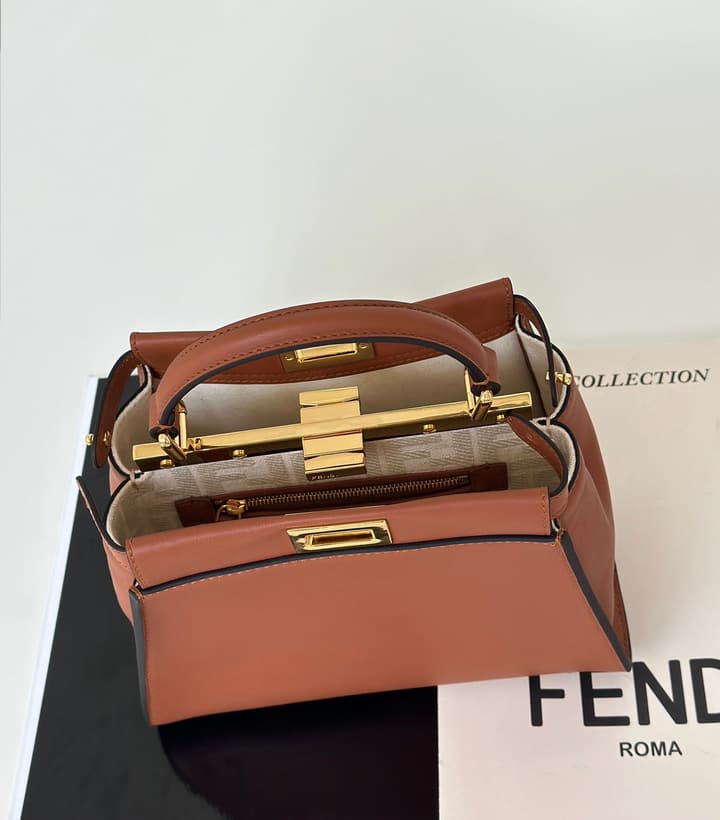 Fendi Peekaboo Classic Handbag in Caramel Brown Leather