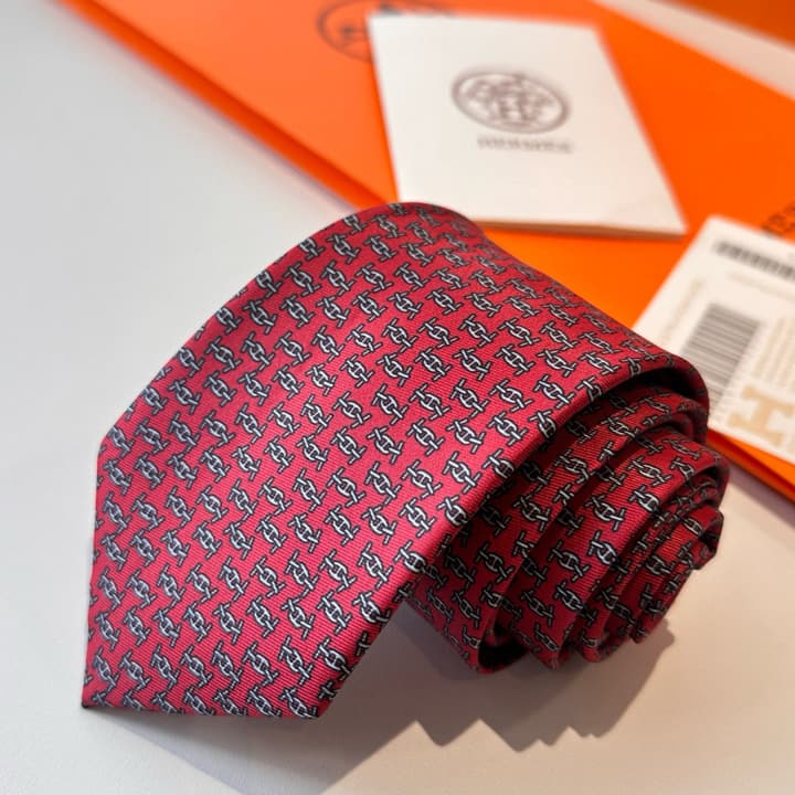 Hermès Men's Silk Tie Series in Dark