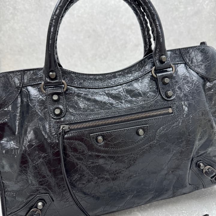 Balenciaga Le City Medium Shoulder Bag – Autumn/Winter Collection in Burgundy