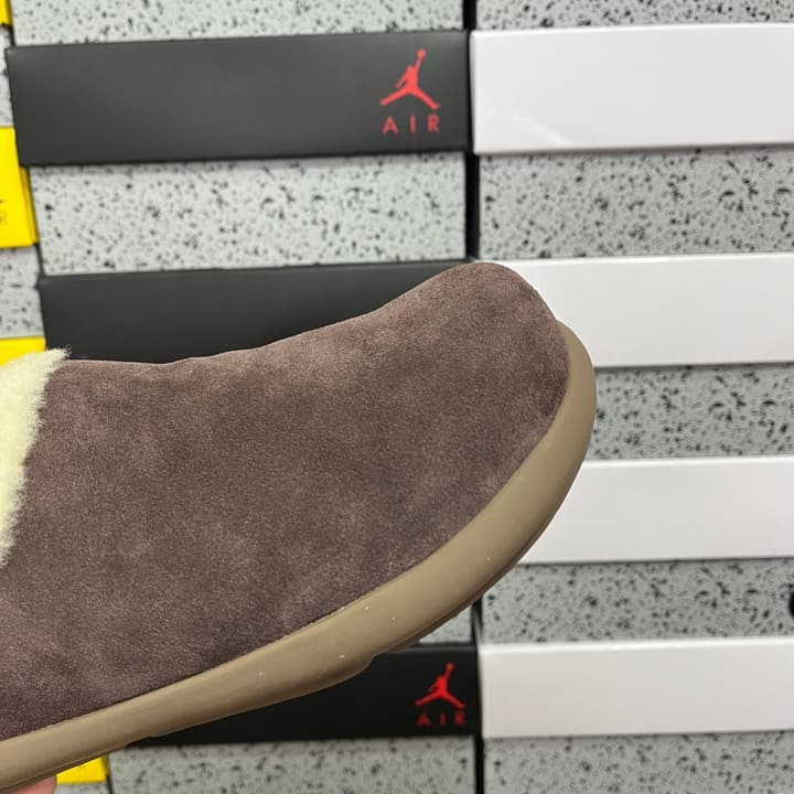 UGG Platform Low-Cut Snow Boots in Black Suede Slip-on