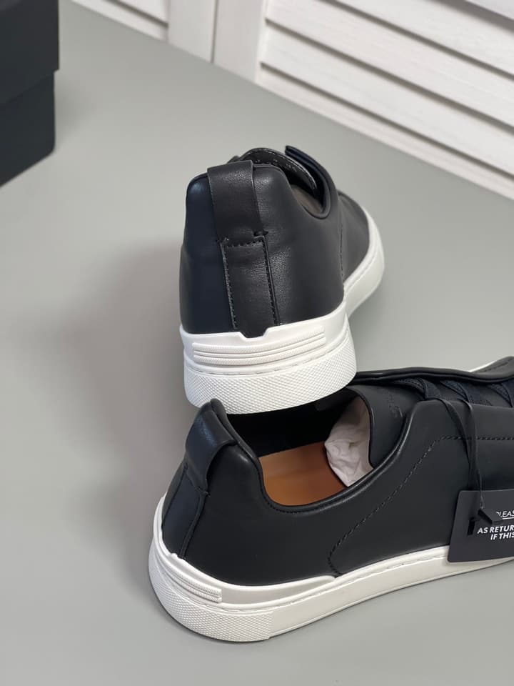 Zegna SECONDSKIN Triple Stitch Low-Top Sneakers in Navy Smooth Leather