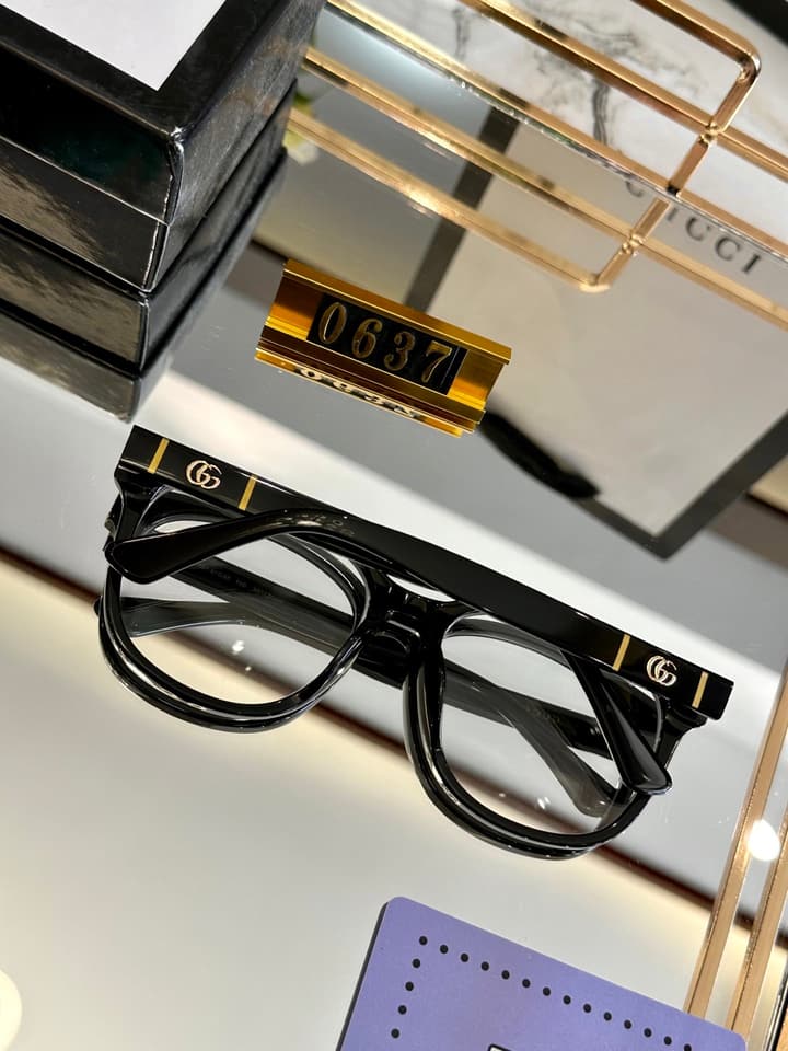 Gucci Polarized Sunglasses in Clear Lenses