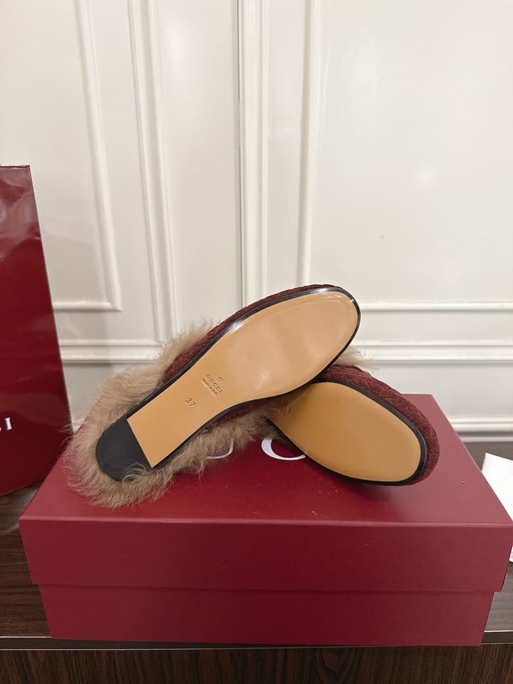 Gucci Tuscan Wool Loafers – Autumn/Winter Must-Have in Beige Gg Monogram With Tan Fur