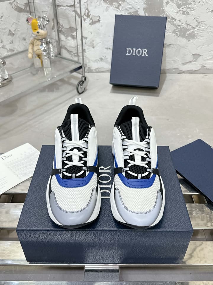 Dior B22 Men's Retro Jogging Sneakers in Black And White Patterned