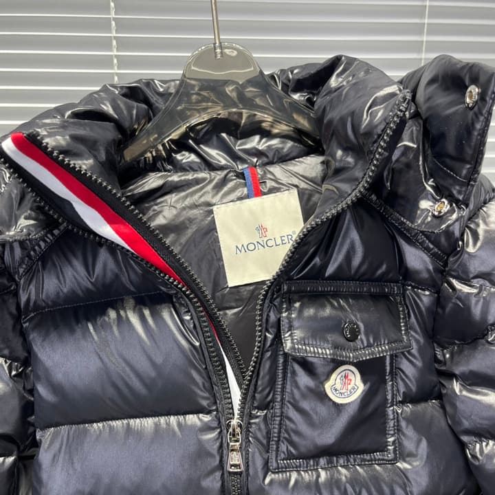 Moncler High Quality Kids Detachable Hooded Puffer Jacket – 25FW – Kids Collection in Glossy Black Down Jacket