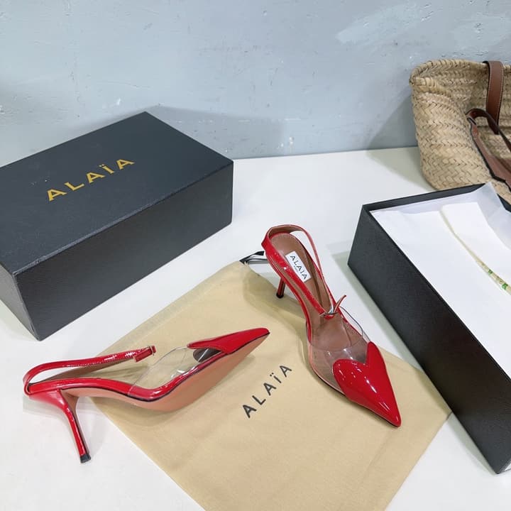 Alaïa Heart PVC Pointed Toe Slingback Mules – Spring/Summer Collection – 25SS in Black Patent Toe