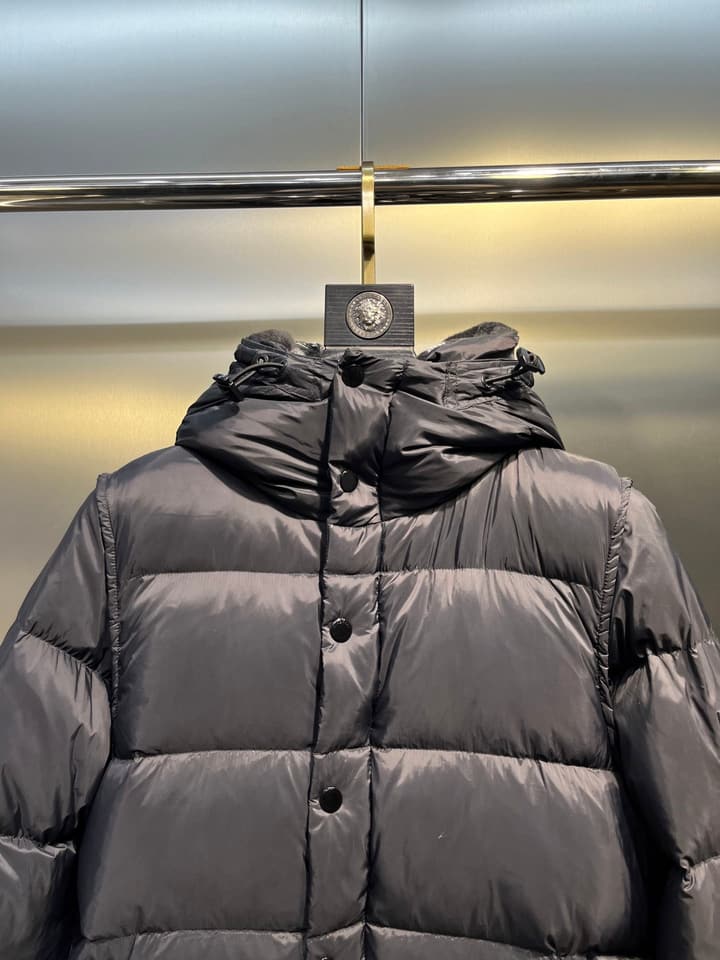 Burberry Detachable Sleeve Hooded Down Jacket