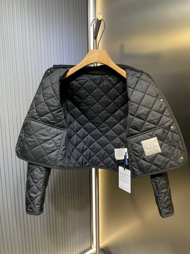 Moncler Quilted Padded Jacket – 2025 Collection in Black Quilted