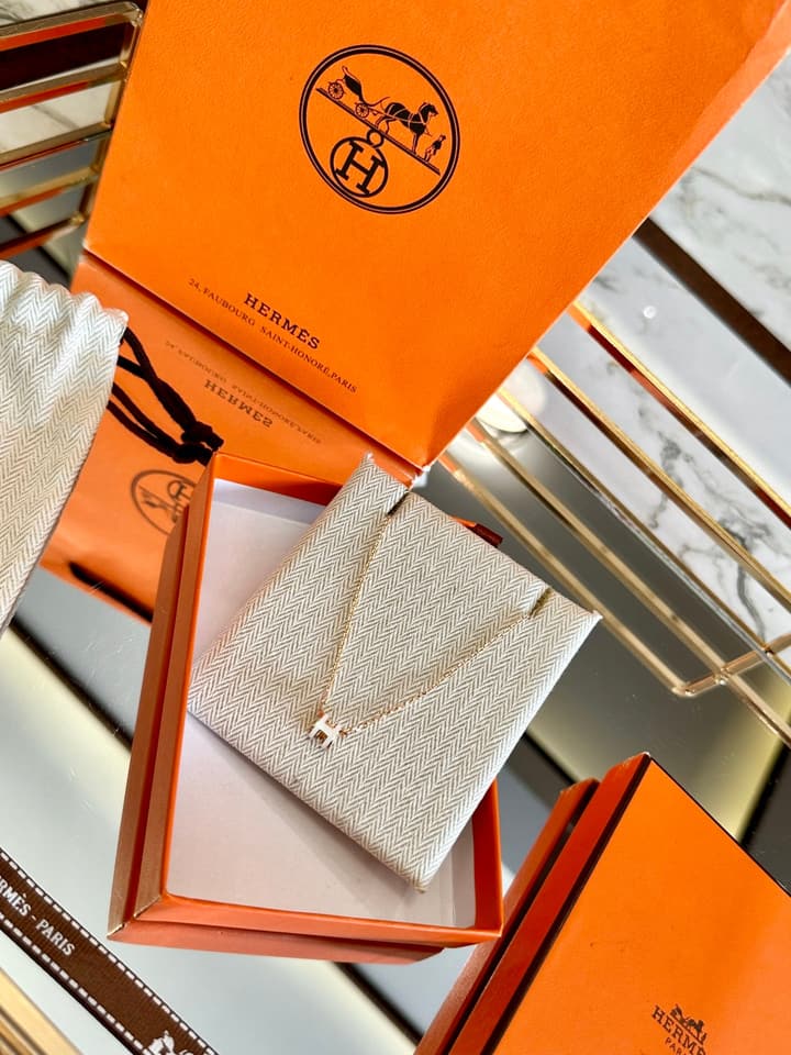 Hermès H-Letter Oval Enamel Necklace in Gold