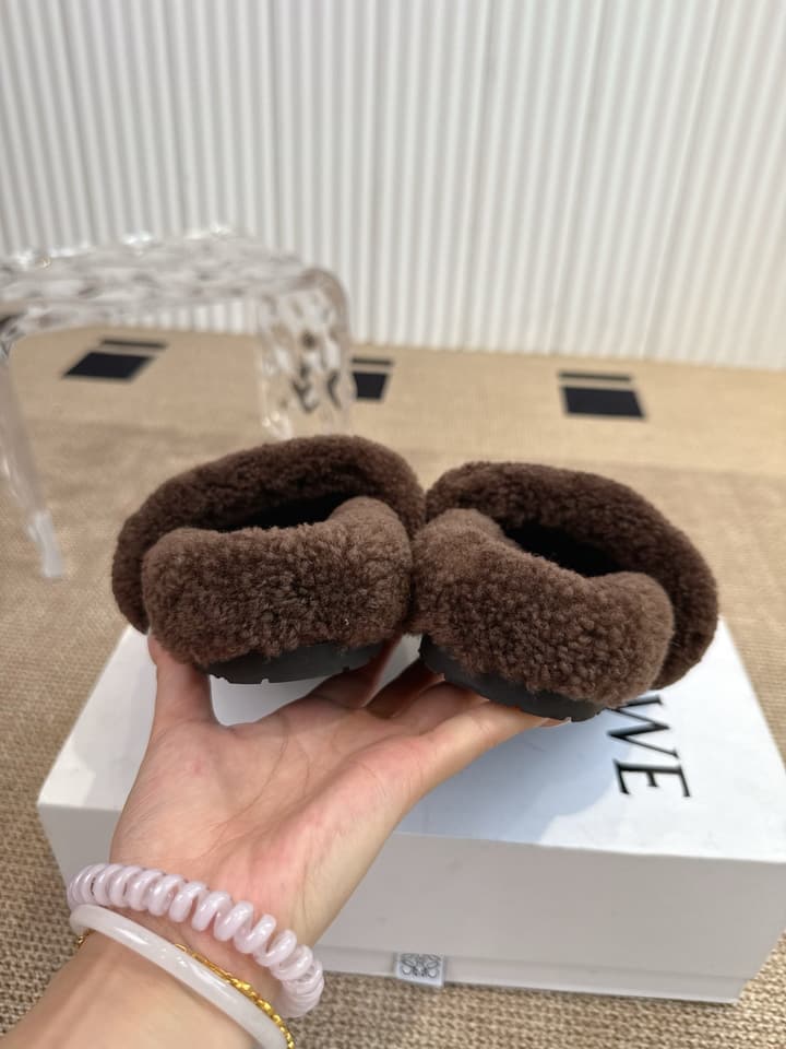 Loewe Classic Autumn/Winter Wool Slippers in Black With White Text