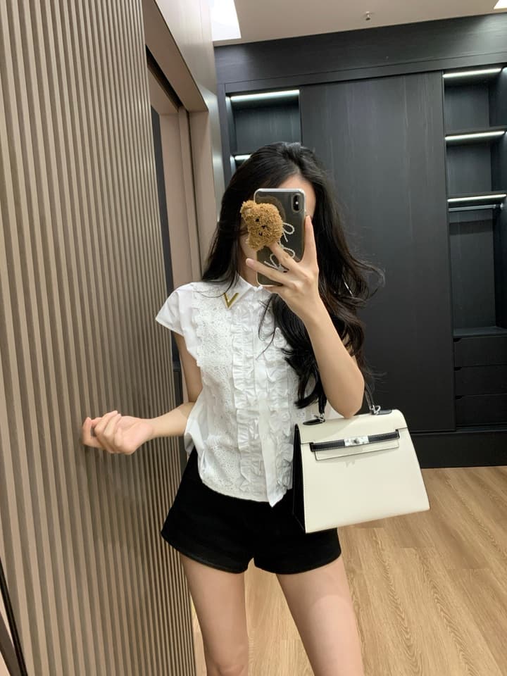 Valentino V-Logo Sleeveless Lace Blouse in Navy Blue