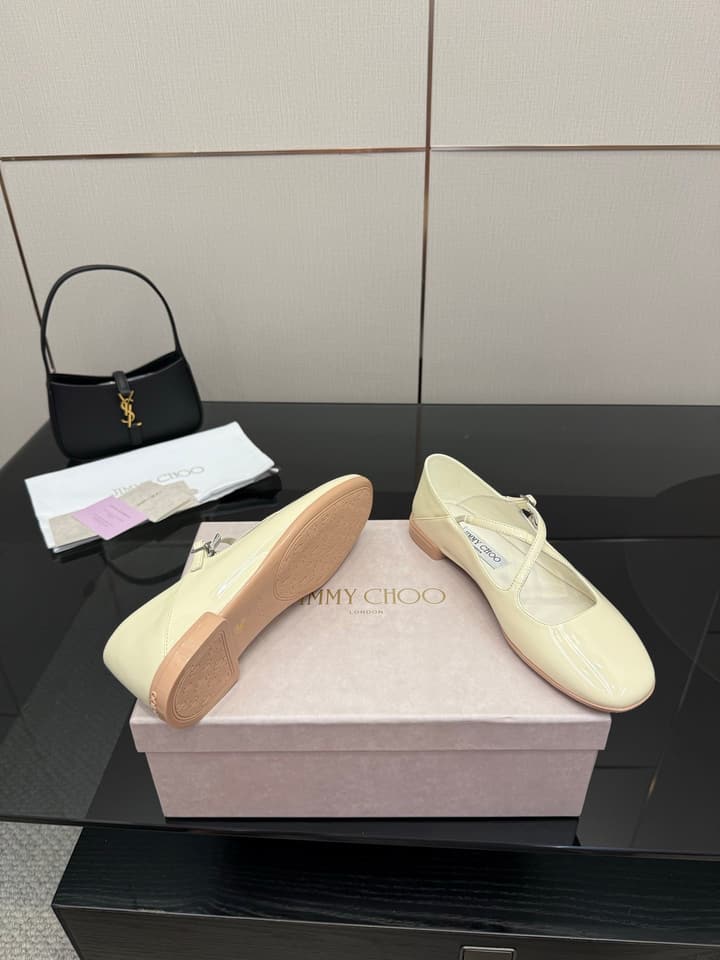 Jimmy Choo Patent Leather Ballerina Flats – 25SS in Black Patent