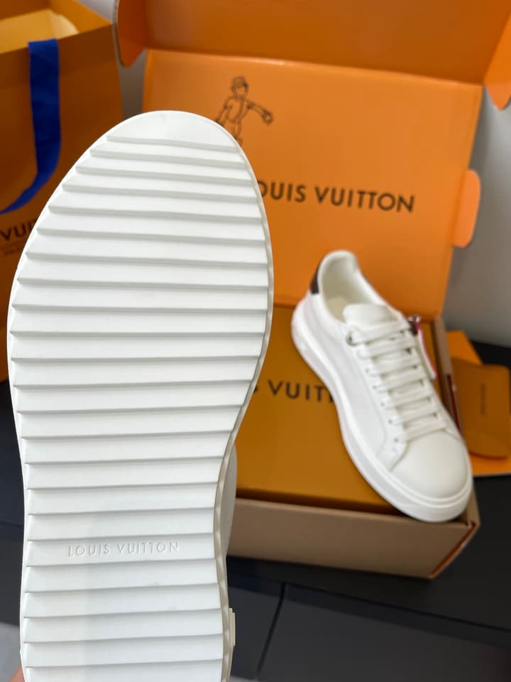 Louis Vuitton Monogram Chain Sneakers – 25SS in Gold