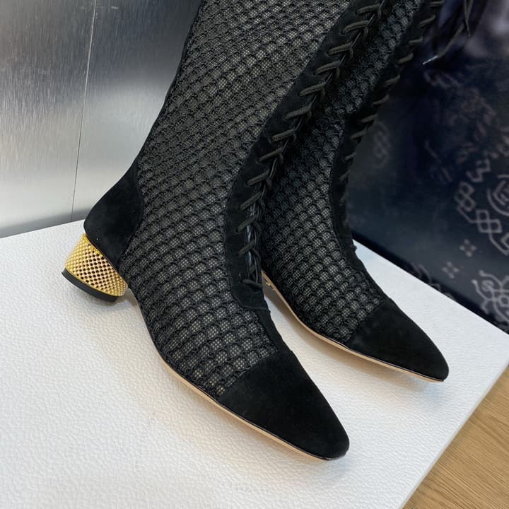 Dior Naughtily-D Metal Pearl Heel Knight Boots – 2023 Runway Haute Couture Collection in Black