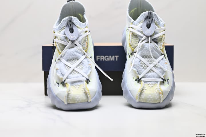 Nike Mind 002 Tech Training Sneakers
