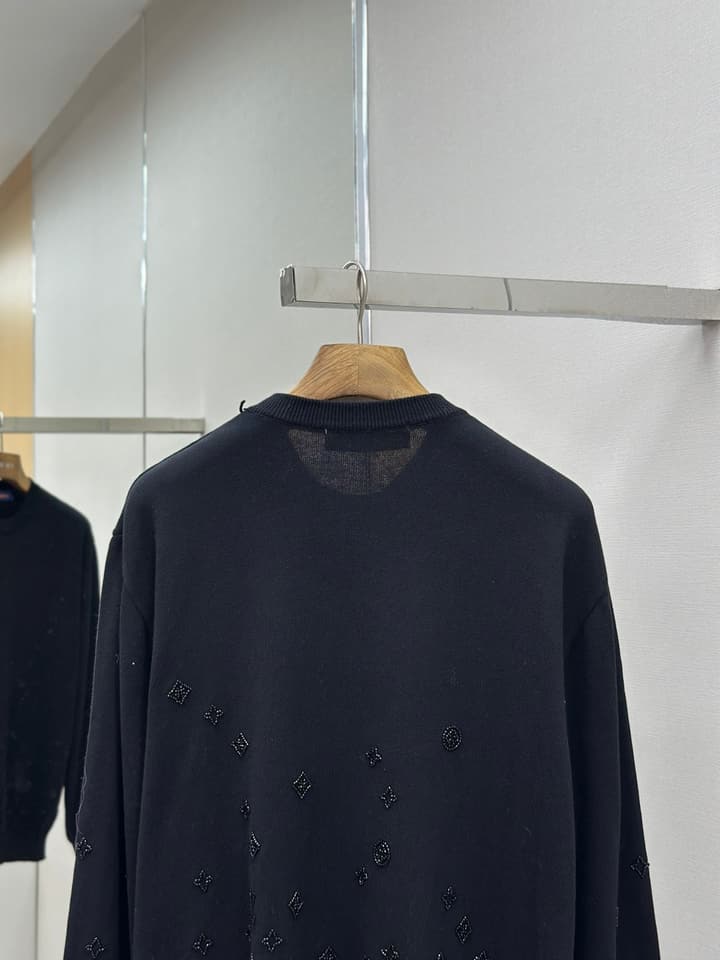 Louis Vuitton Gradient Beaded Crewneck Sweater – 25FW in Dark Gradient Beaded Crewneck