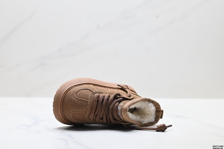 UGG Kids Leather Snow Boots – Kids Collection in Dark Chestnut Brown