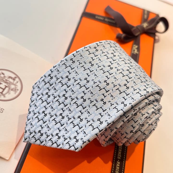 Hermès Men's H-Logo Silk Tie in Black