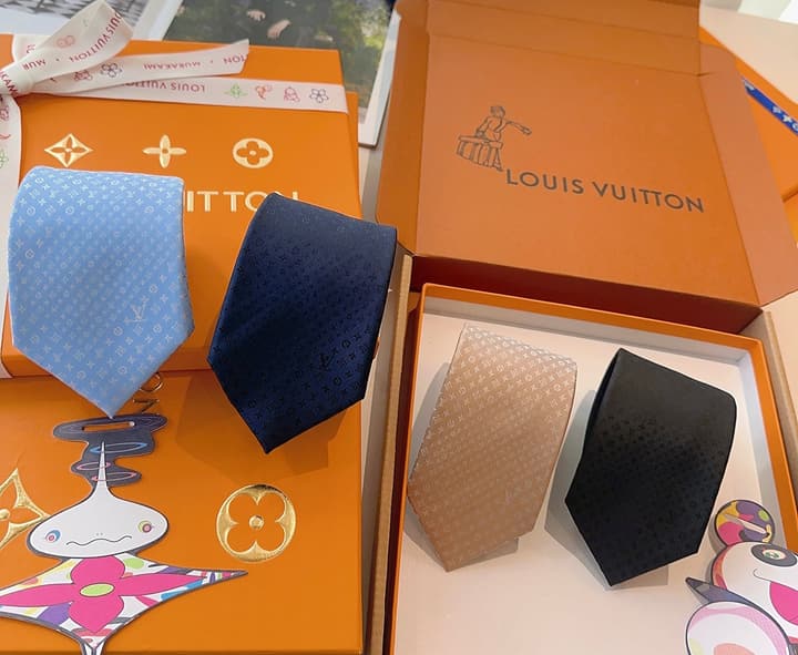 Louis Vuitton Damier Silk Tie in Charcoal Grey