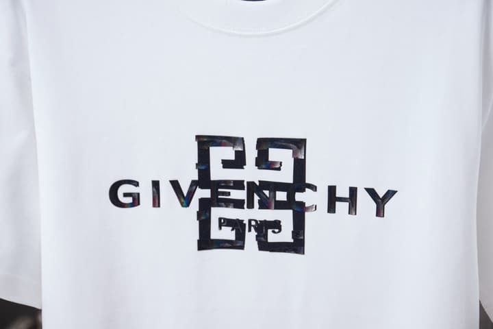 Givenchy Classic Logo Short-Sleeve T-Shirt – 26SS in Black