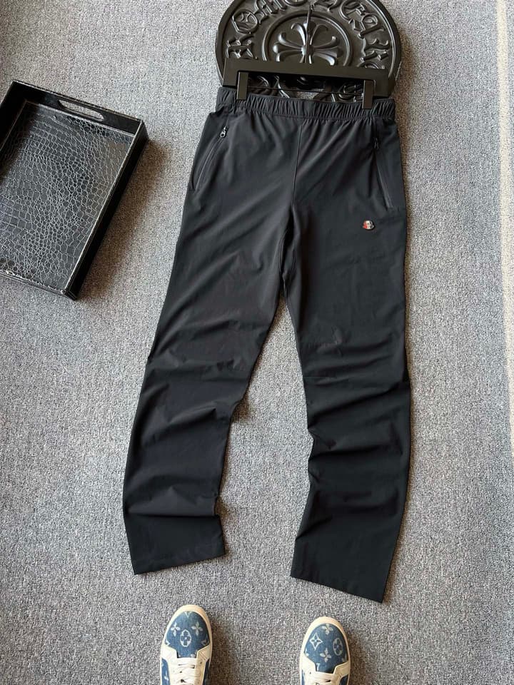 Moncler Ice Oxygen Stretch Pants – New Collection in Black