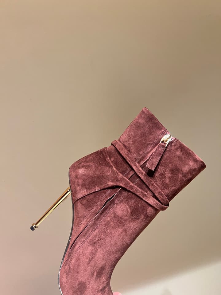 Tom Ford Luxury Metal Heel Ankle Boots in Black Leather