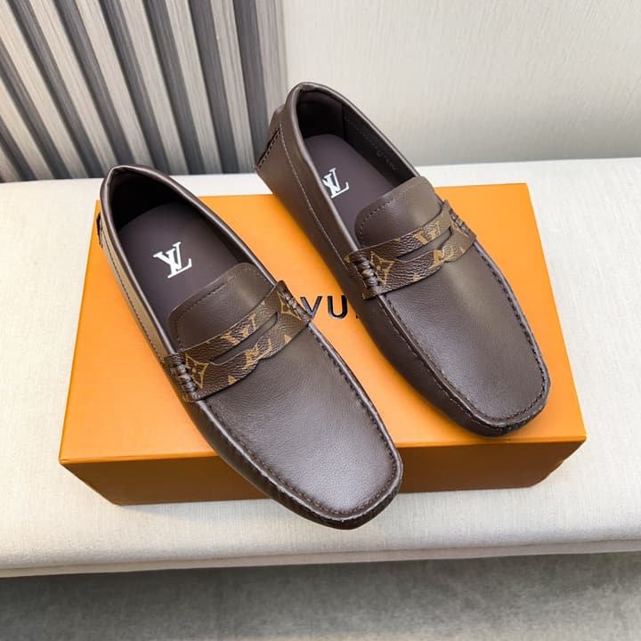 Louis Vuitton Pebbled Leather Driving Shoes in Black Textured Leather
