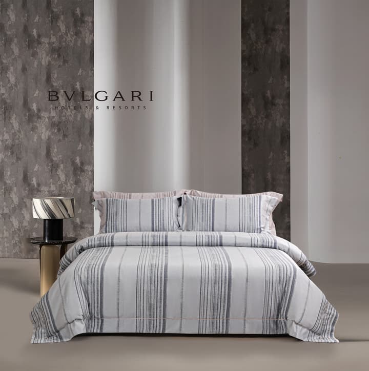 Hotel Grand Pima Cotton & Silk Jacquard Four-Piece Bedding Set in Cool Gray Jacquard