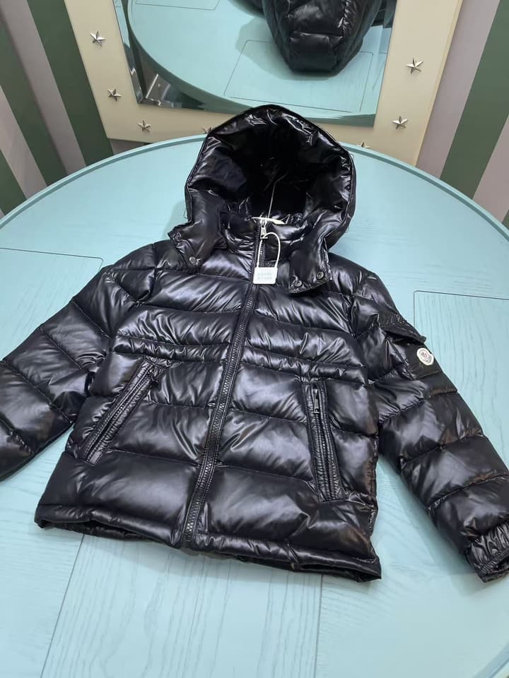 Moncler Kids Puffer Jacket – 2025 Collection in Light Pink