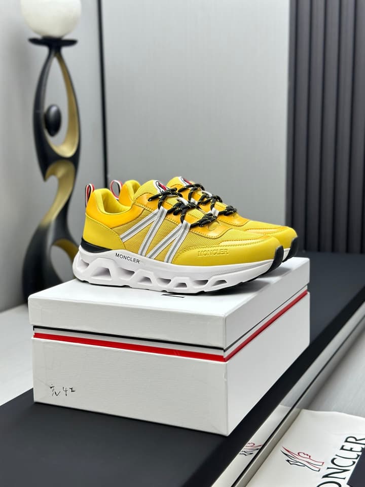 Moncler Trailgrip GTX Performance Running Shoes in Black
