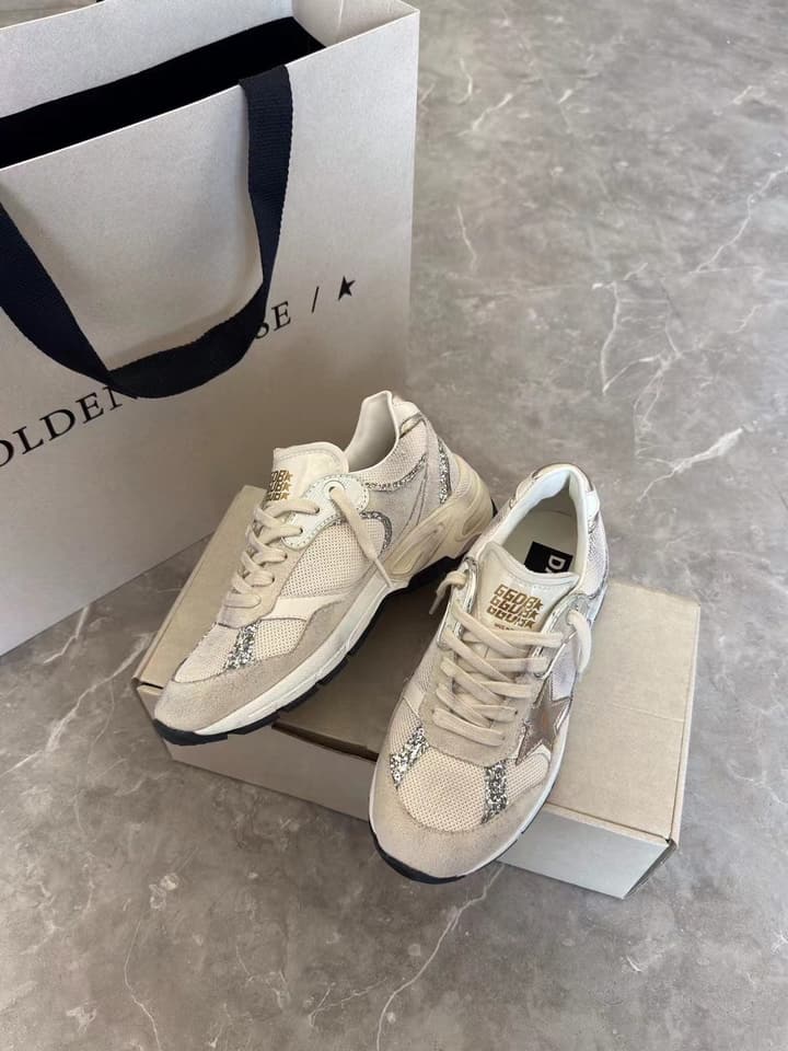 Golden Goose Dad Star Unisex Sneakers – 2025 Collection