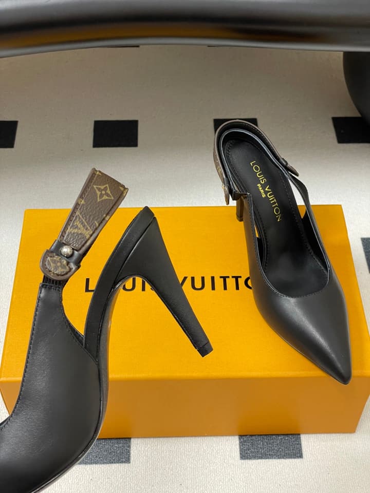 Louis Vuitton Legacy Slingback Pumps – 25SS in Light Grey Patent