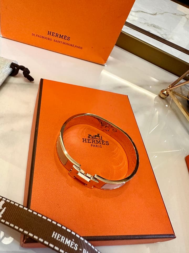 Hermès H-Letter Oval Enamel Bracelet in Black