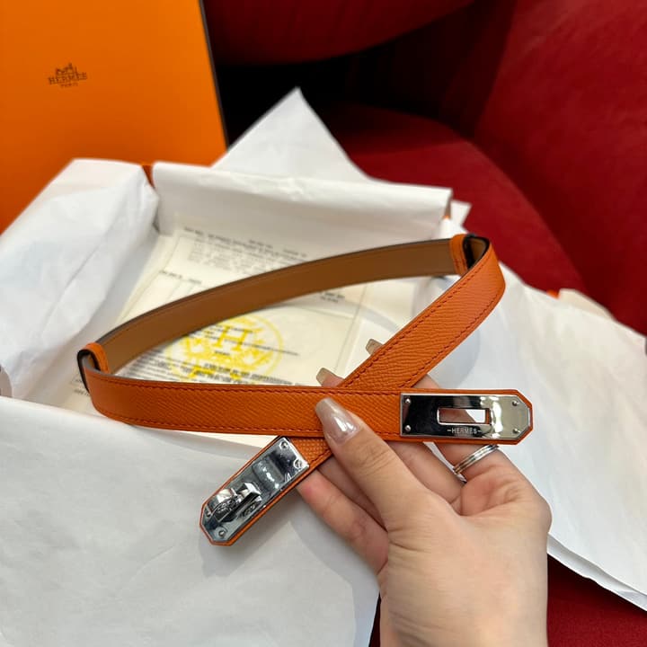 Hermès Kelly Epsom Leather Belt in Black Leather With Gold Hardware