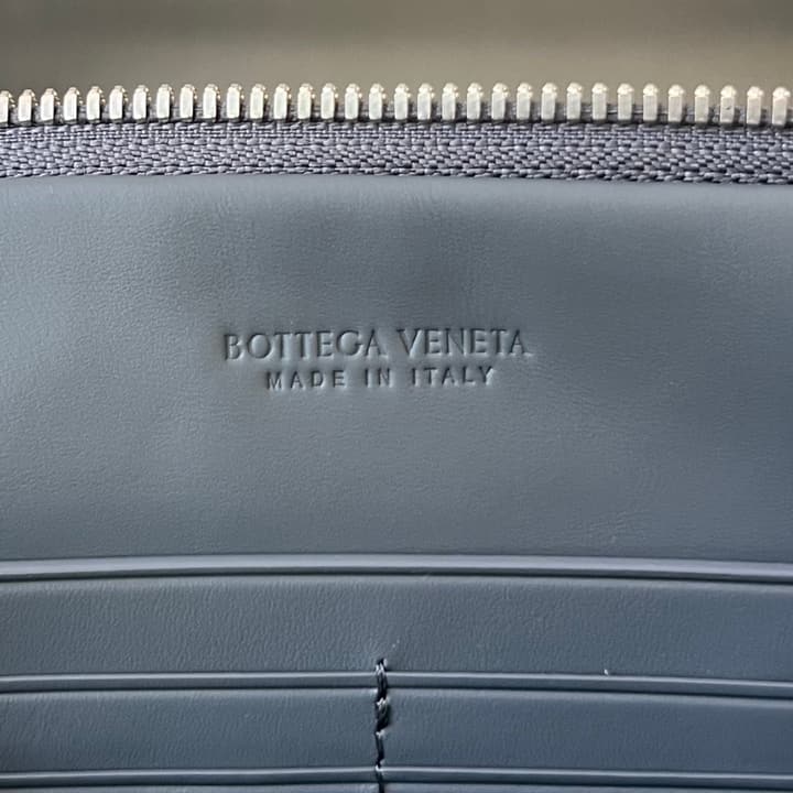 Bottega Veneta Intrecciato Vertical Clutch Bag in Classic Black