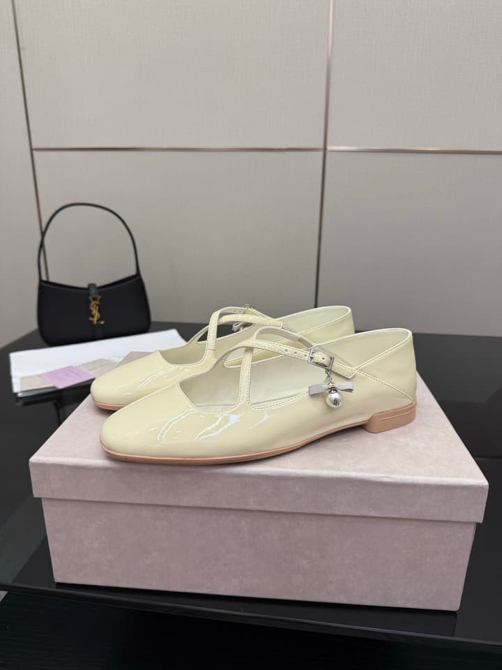 Jimmy Choo Patent Leather Ballerina Flats – 25SS in Black Patent