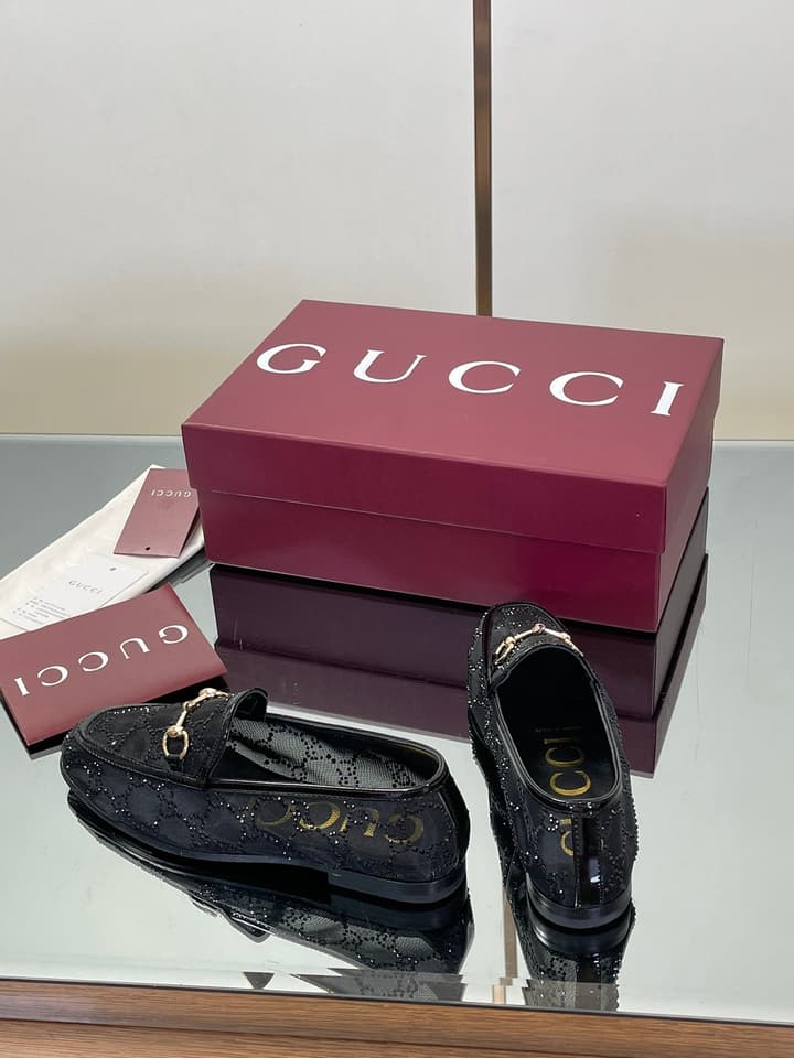 Gucci Patent Leather GG Crystal Loafers – FW25 in Black Patent Crystal Gg