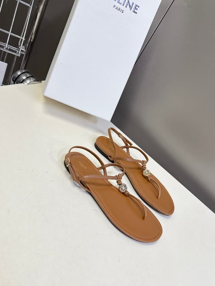 Celine Triomphe T-Strap Flat Sandals – Spring/Summer Collection in Black