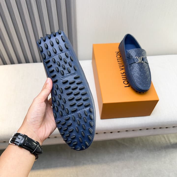 Louis Vuitton Pebbled Leather Driving Shoes in Black Textured Leather