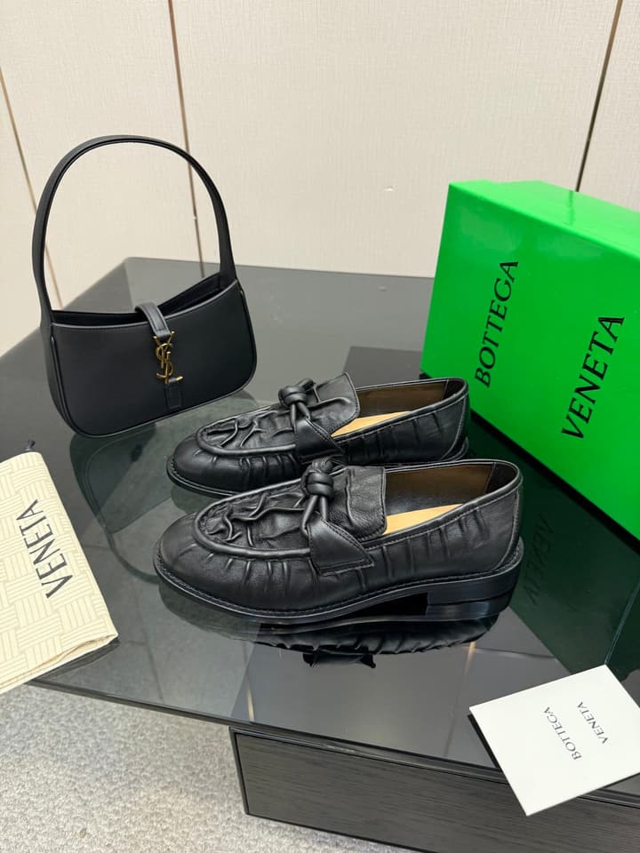 Bottega Veneta Astaire Suede Loafers in Black Leather