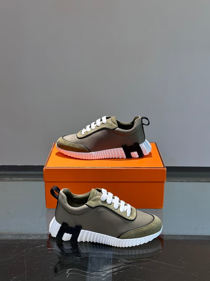 Hermès Bouncing Unisex Sneakers in Black