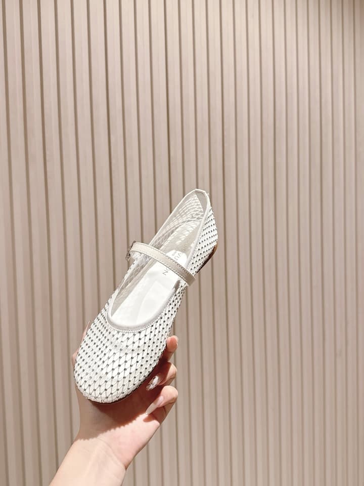 Louis Vuitton Ballet Flats – 2025SS in Black