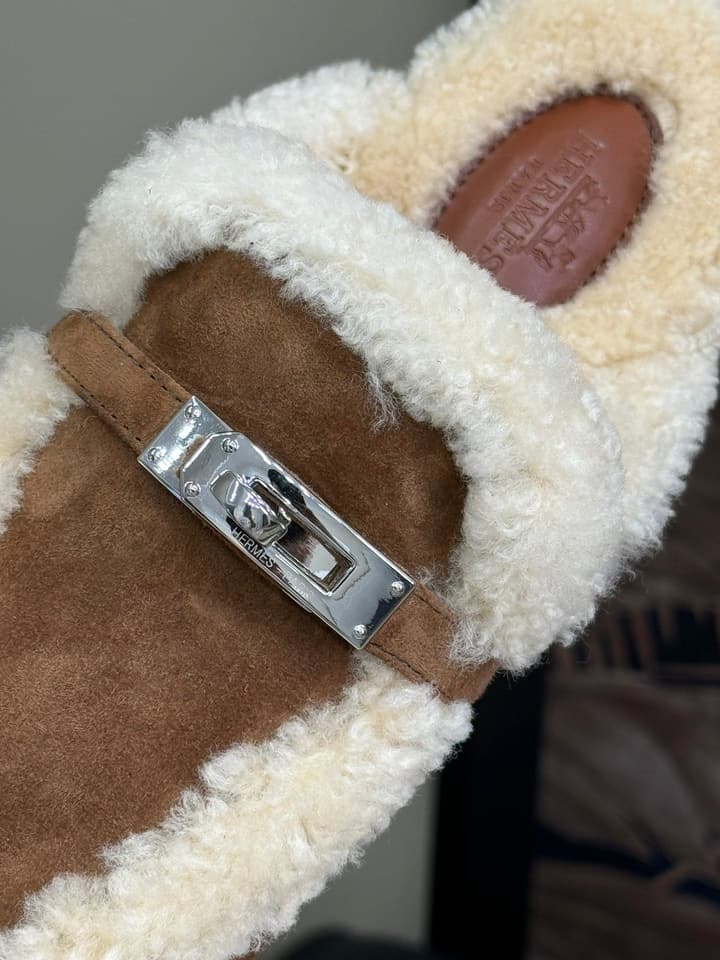 Hermès H Kelly Classic Mule Slippers – 24FW