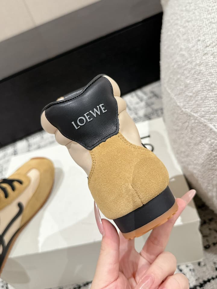 Loewe Flow Runner 2.0 Runway Sneakers – 25SS in All White With Gum Sole