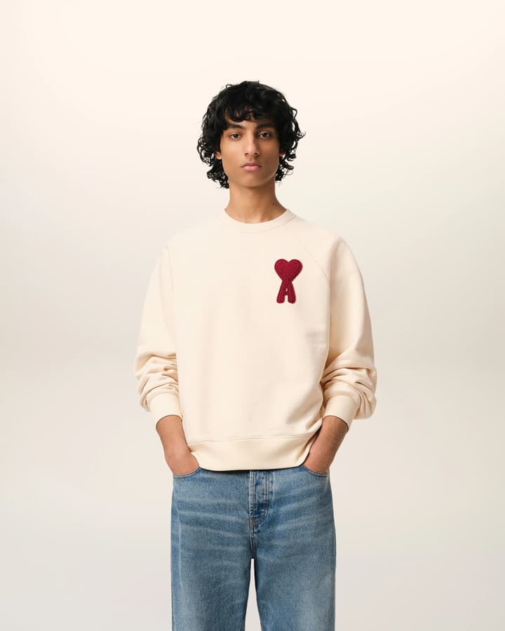 AMI Paris Ami de Coeur Raglan Crewneck Sweatshirt – 25FW in Apricot With Clear Heart
