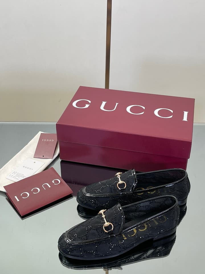 Gucci Patent Leather GG Crystal Loafers – FW25 in Black Patent Crystal Gg