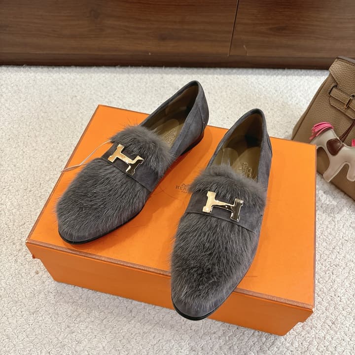 Hermès Mink Suede Loafers & Mules – Autumn/Winter Collection in Pale Tan Suede With Silver Hardware
