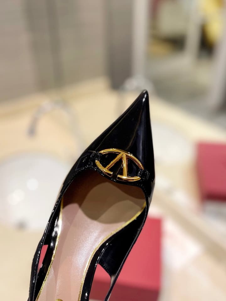Valentino VLogo Signature Patent Leather Slingback Heels – 2024 Collection in Nude Leather