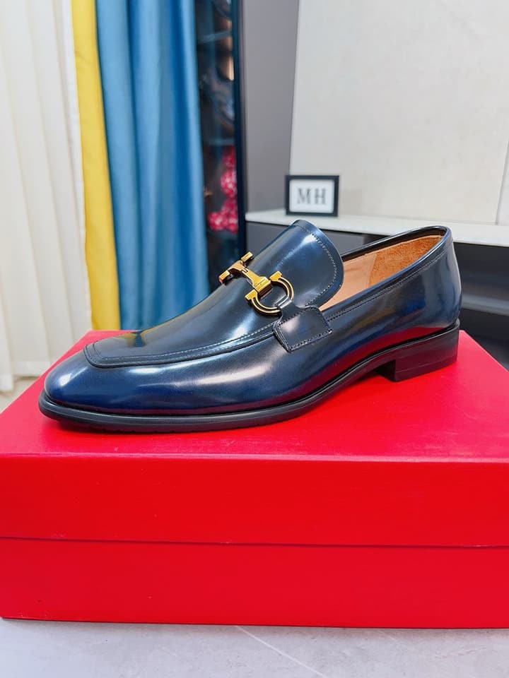Ferragamo Men's Suede Business Loafers in Black Polished Leather Loafer
